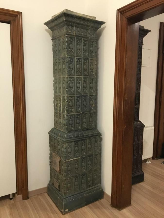 Sedaki In The Center Of Apartment Zagreb