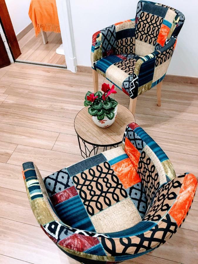 Sedaki In The Center Of Apartment *