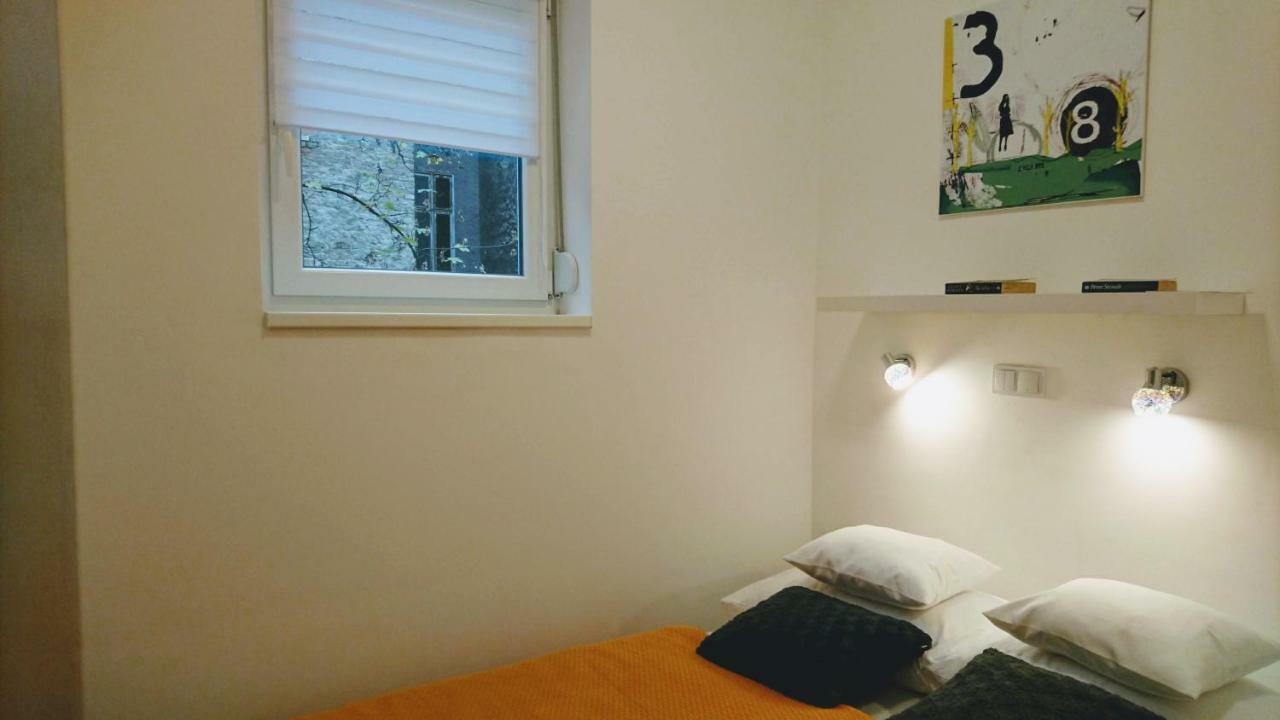 Sedaki In The Center Of Apartment Zagreb